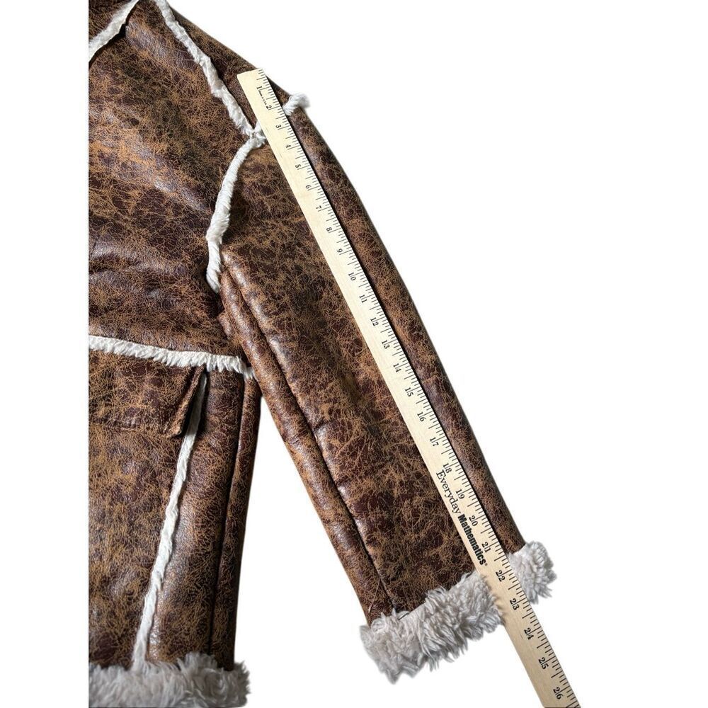 UO Urban Outfitters Faux Suede Sherpa Jacket size S Brown Button Front - Picture 9 of 12